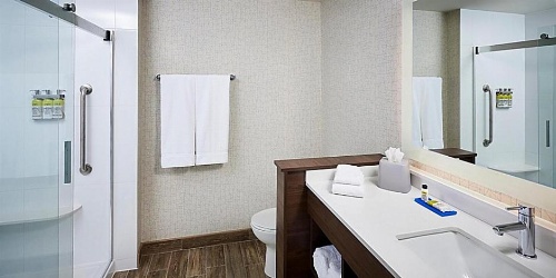 Holiday Inn Express - Canton image 6